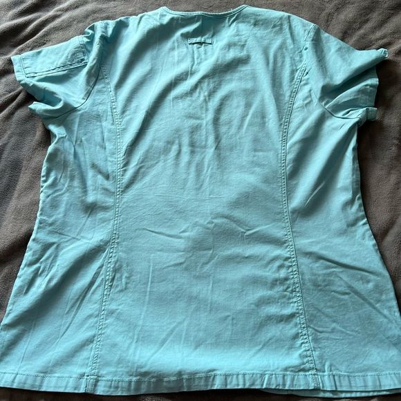 Health Pro Scrub Top - Picture 4 of 5